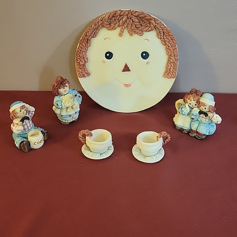Raggedy Ann Andy 1995 Popular Imports Miniature Doll Tea Set Adorable 10…